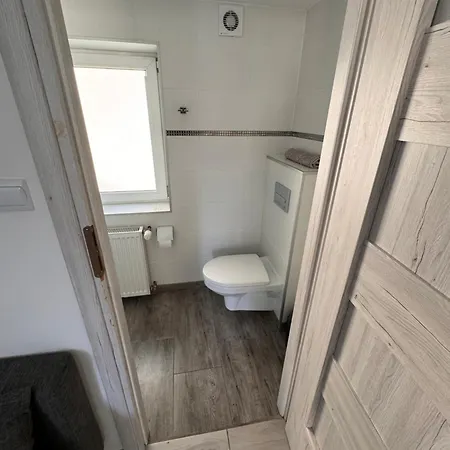 Surowe Wnetrze Homestay