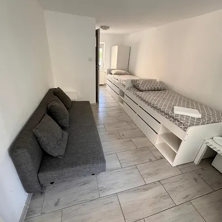 Surowe Wnetrze Ubytování v soukromí