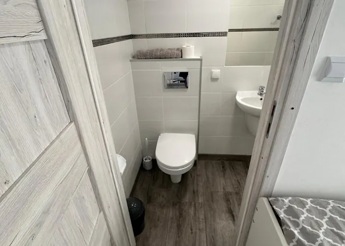 Surowe Wnetrze Pansiyon Miedzyzdroje